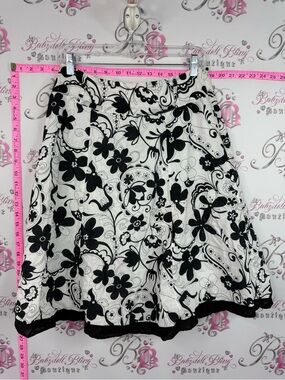 BEECHERS BROOK skirt Floral Black & White A-Line Skirt -